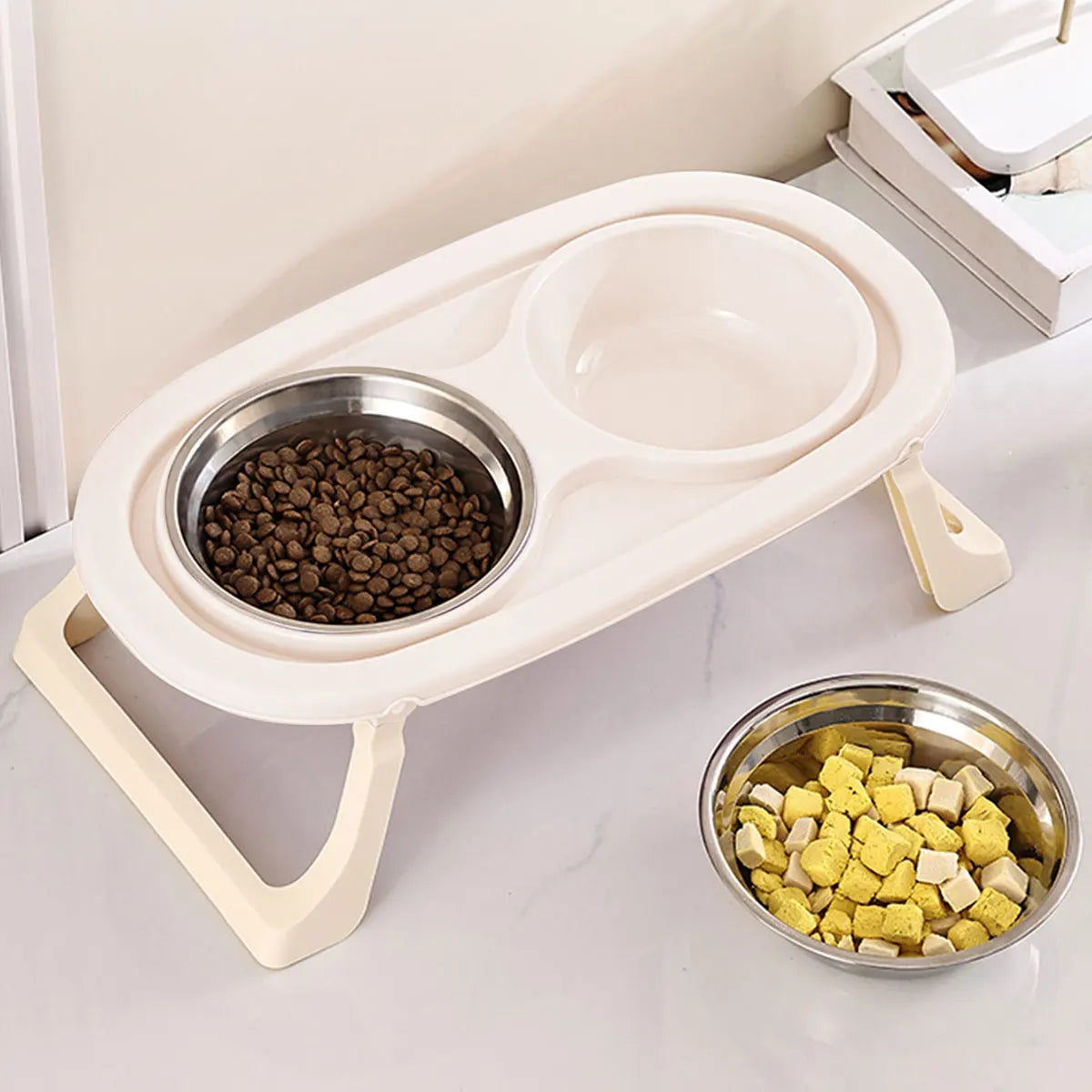 Elegant Tilted Bowl Set – Dining Redefined for Cats - Pet Bliss