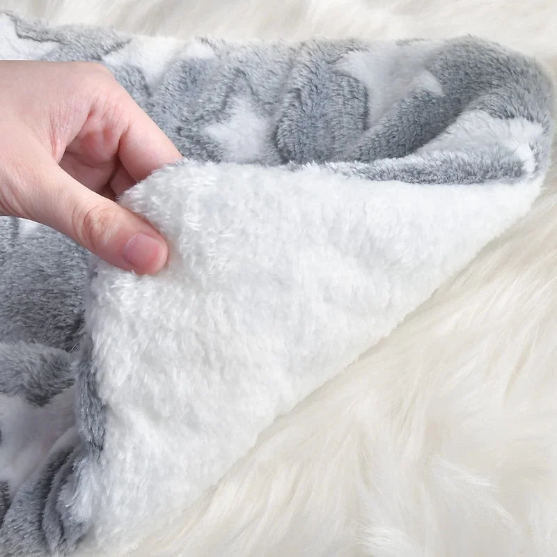 Luxury Flannel Pet Mat – Cozy & Warm for All Seasons - Pet Bliss